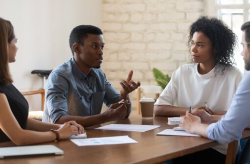 Les meilleures pratiques pour une communication efficace entre freelances et entreprises